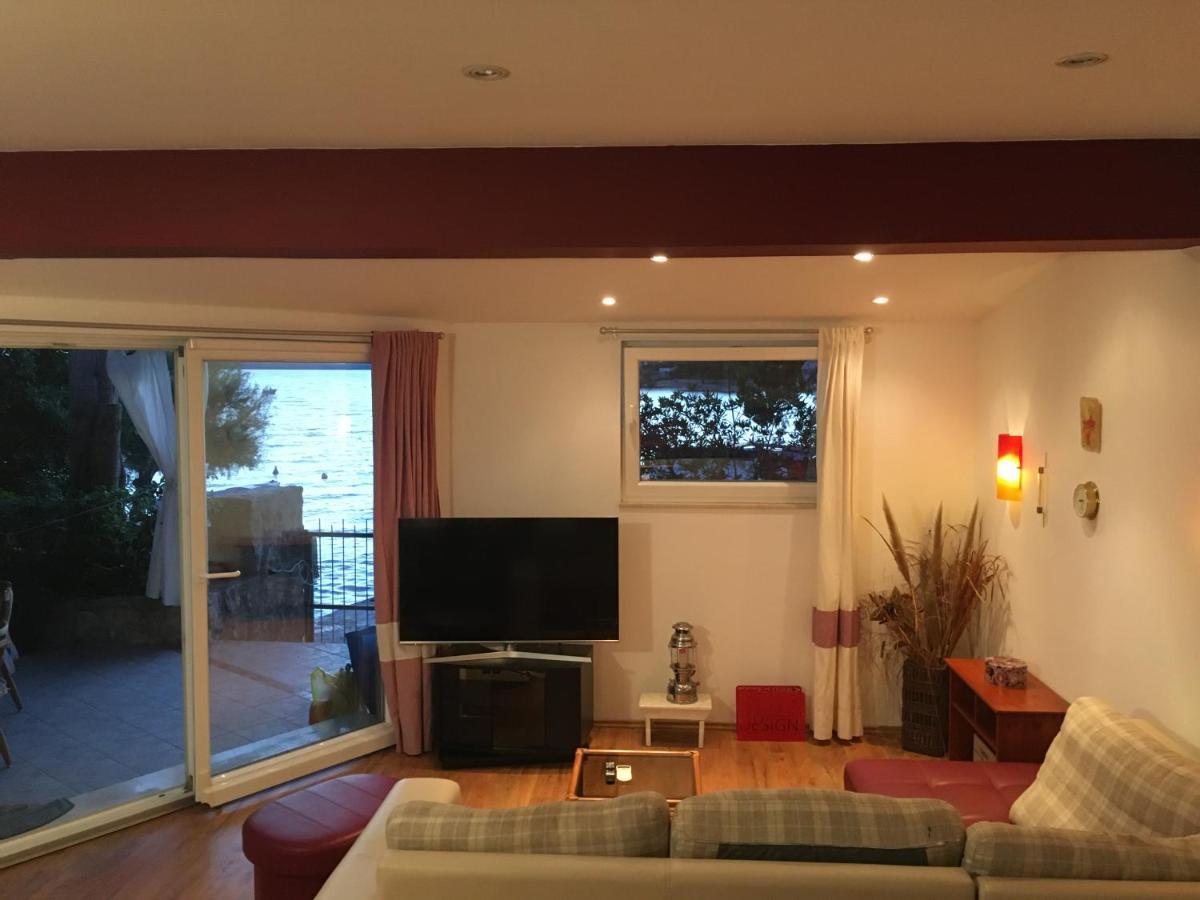 Apartment Jakov With Boat Mooring 扎博里克 外观 照片