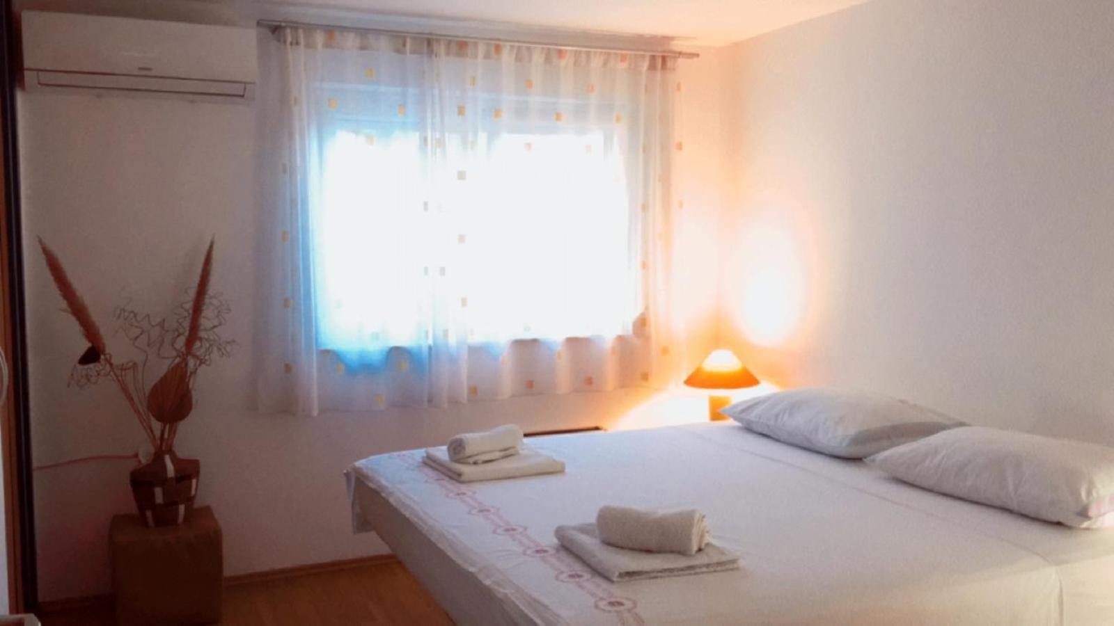 Apartment Jakov With Boat Mooring 扎博里克 外观 照片