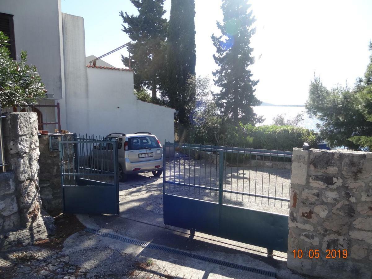 Apartment Jakov With Boat Mooring 扎博里克 外观 照片