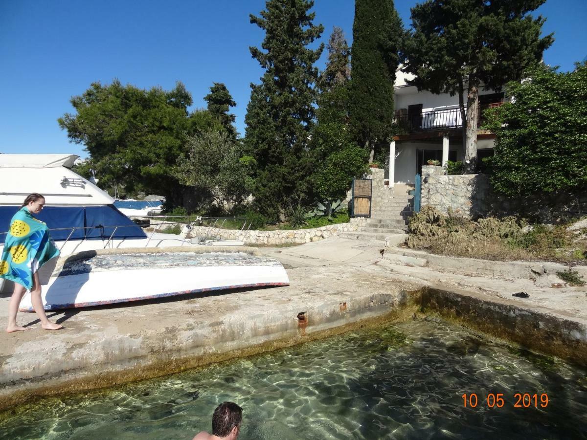 Apartment Jakov With Boat Mooring 扎博里克 外观 照片